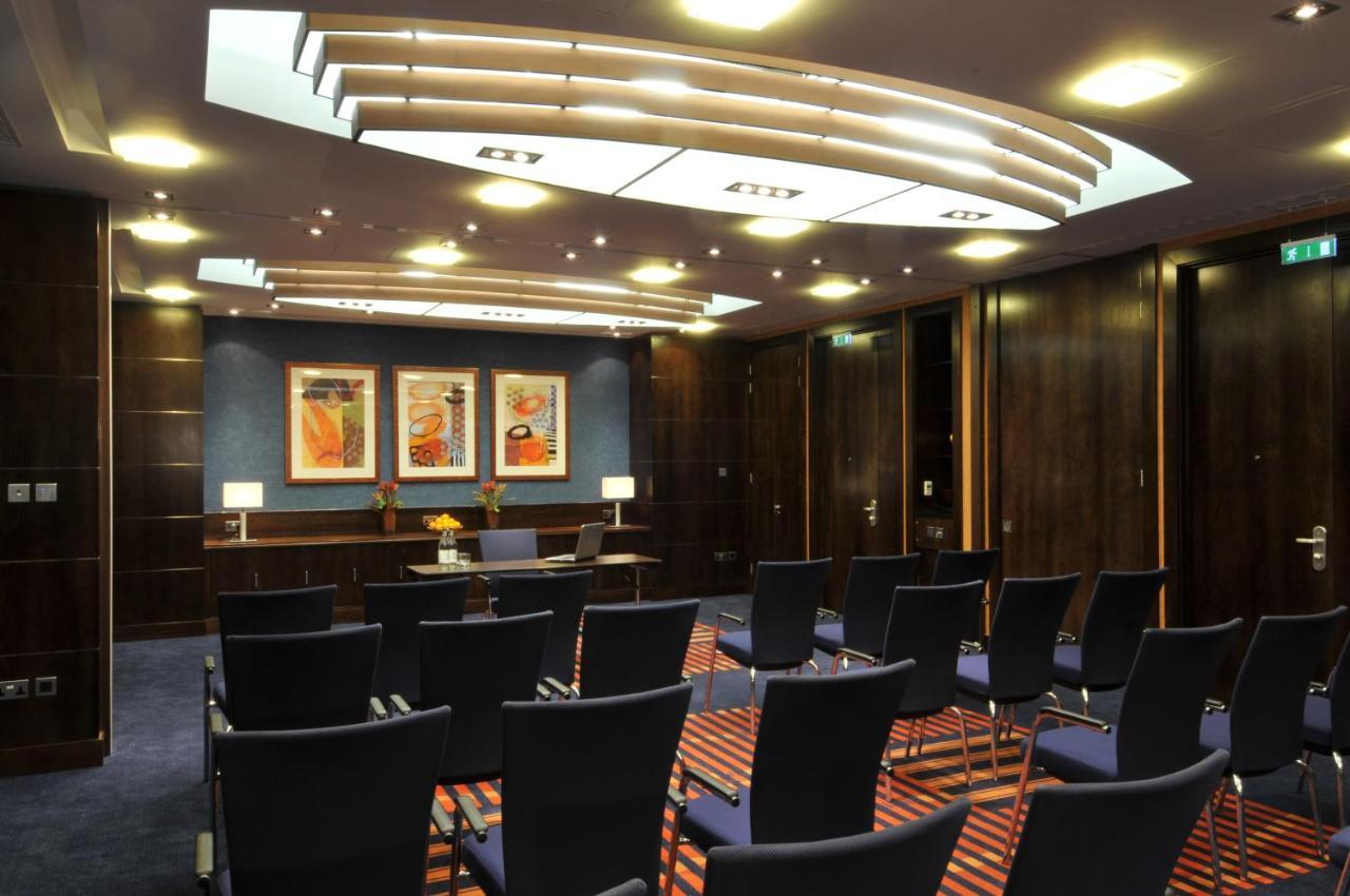 Crowne Plaza London - Gatwick Airport By Ihg Hotel Кроули Екстериор снимка