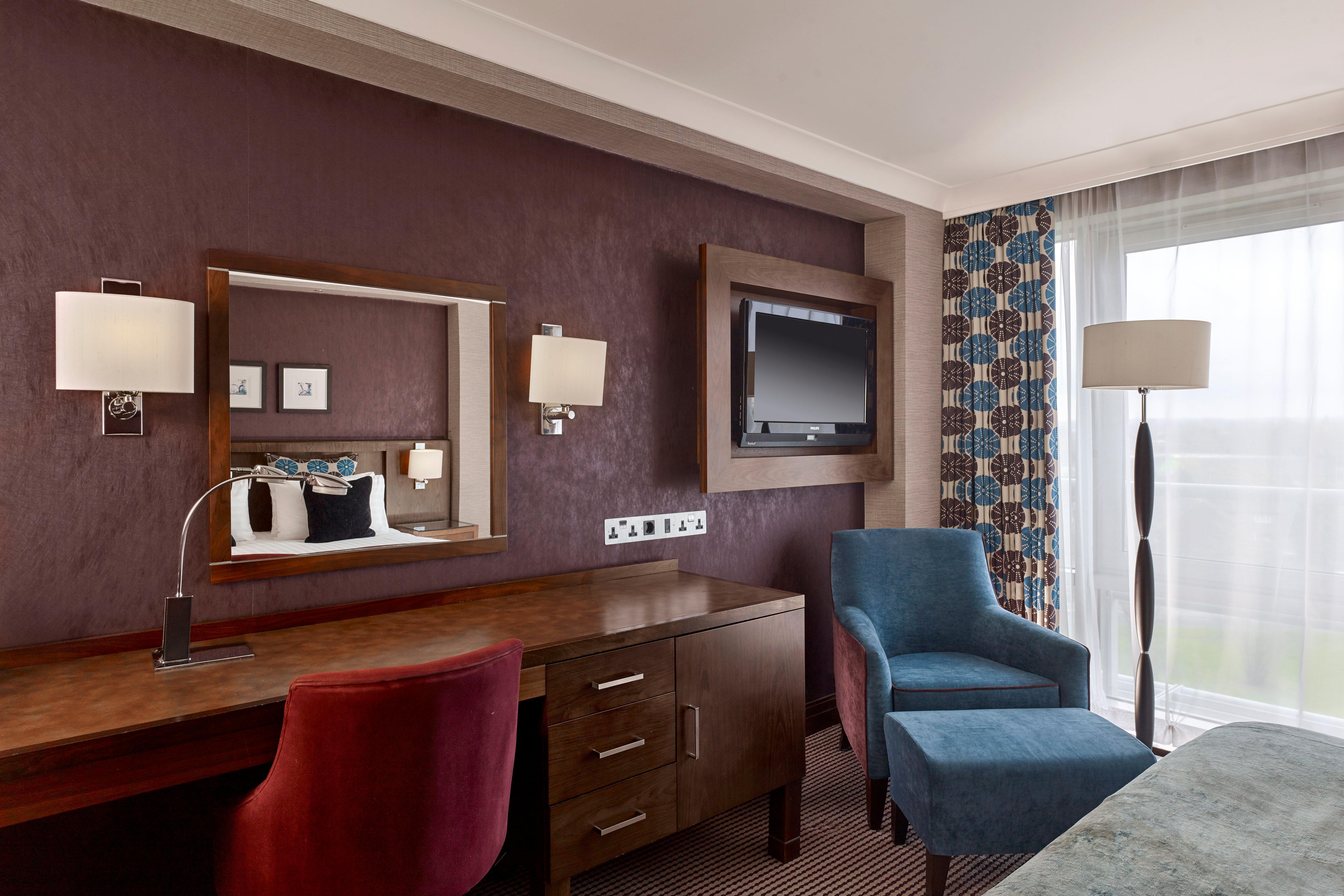 Crowne Plaza London - Gatwick Airport By Ihg Hotel Кроули Екстериор снимка