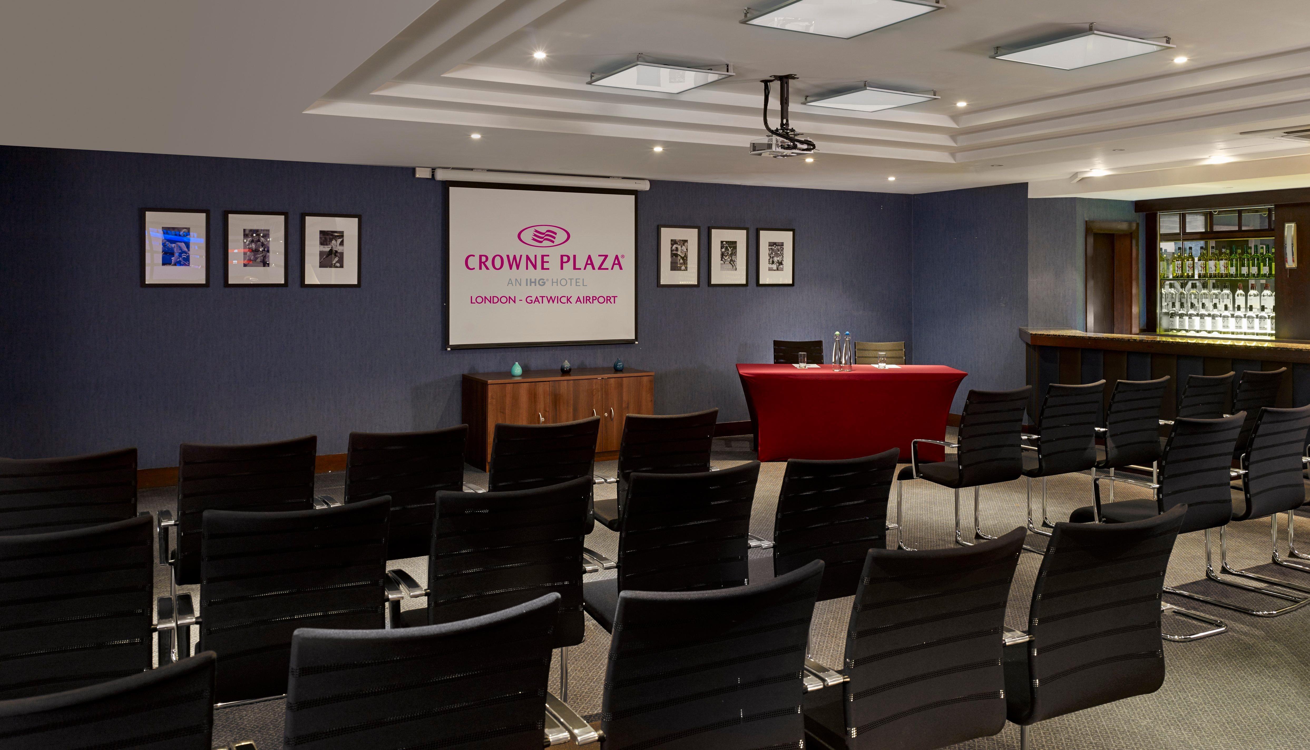 Crowne Plaza London - Gatwick Airport By Ihg Hotel Кроули Екстериор снимка