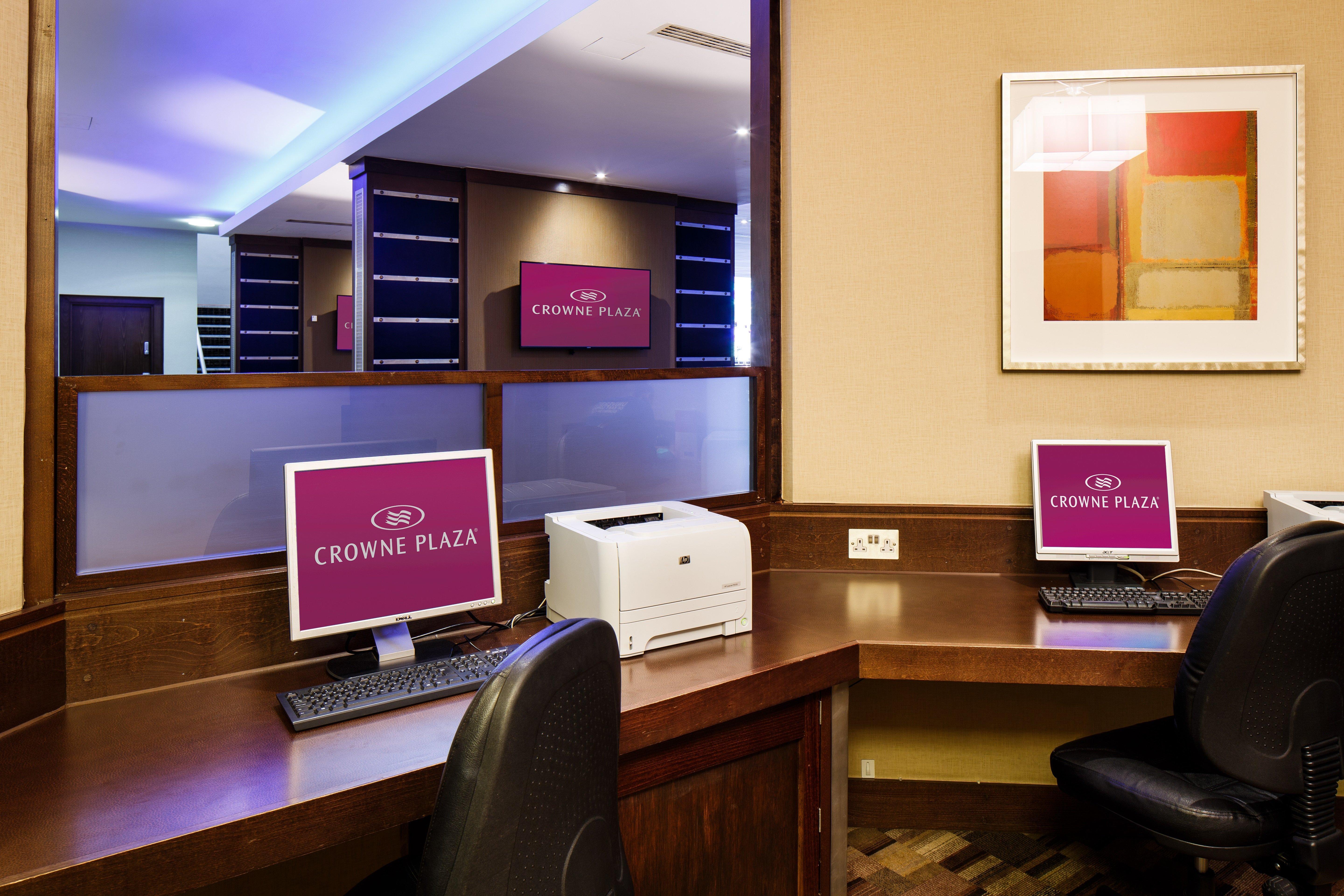 Crowne Plaza London - Gatwick Airport By Ihg Hotel Кроули Екстериор снимка