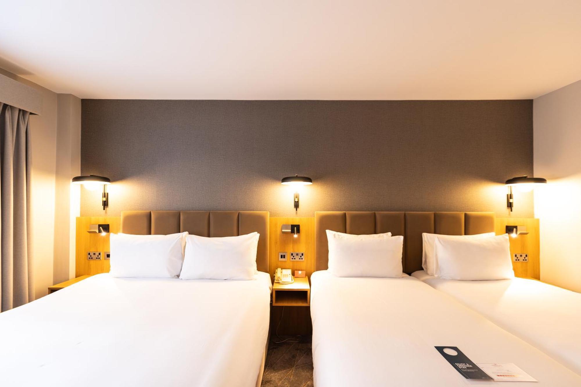 Crowne Plaza London - Gatwick Airport By Ihg Hotel Кроули Екстериор снимка