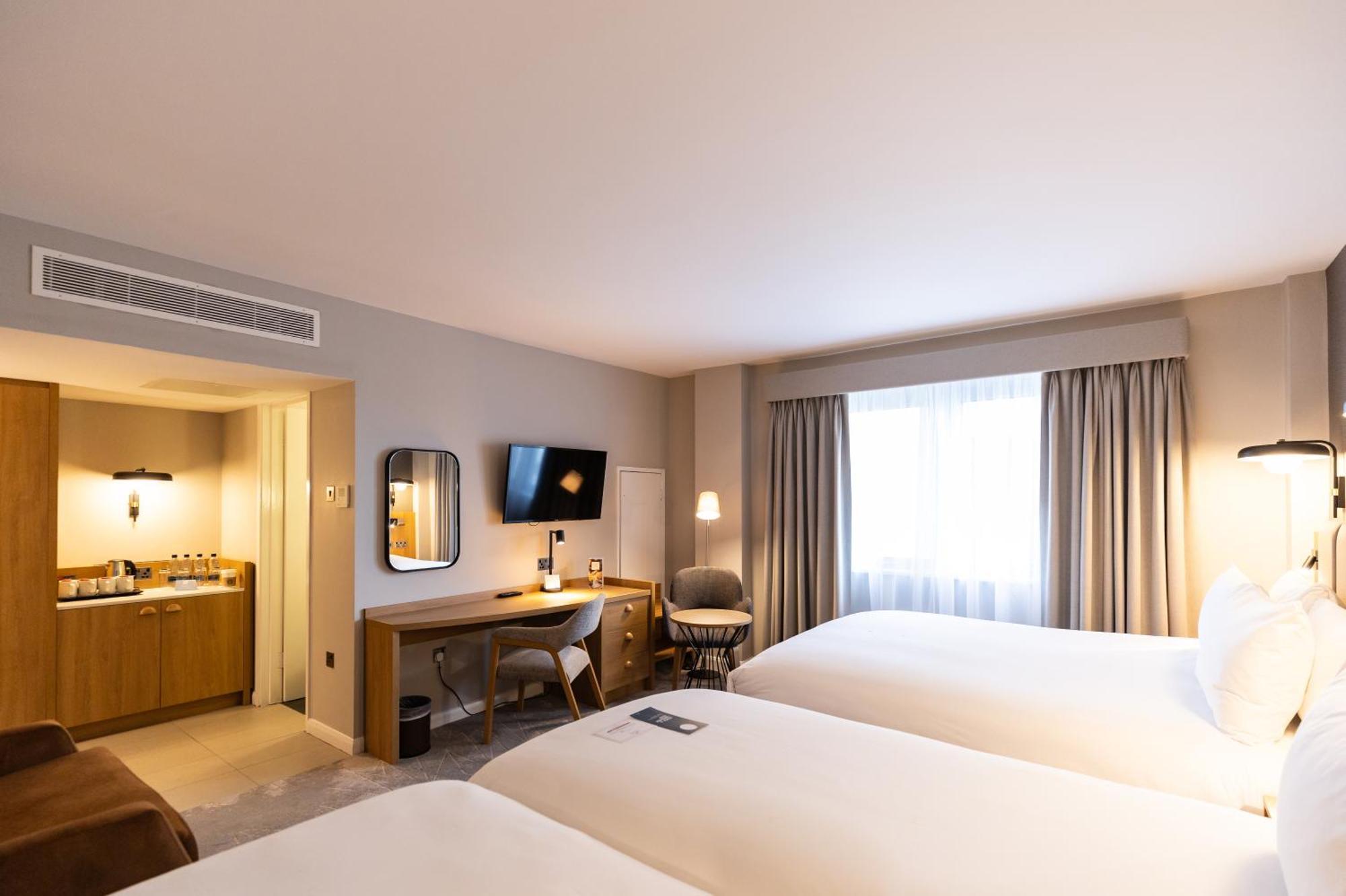 Crowne Plaza London - Gatwick Airport By Ihg Hotel Кроули Екстериор снимка